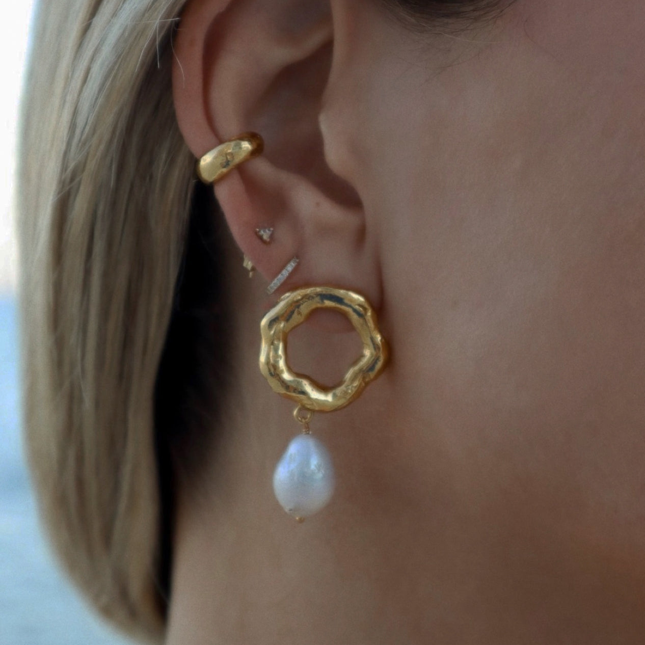 Baroque pearl personality simple earring