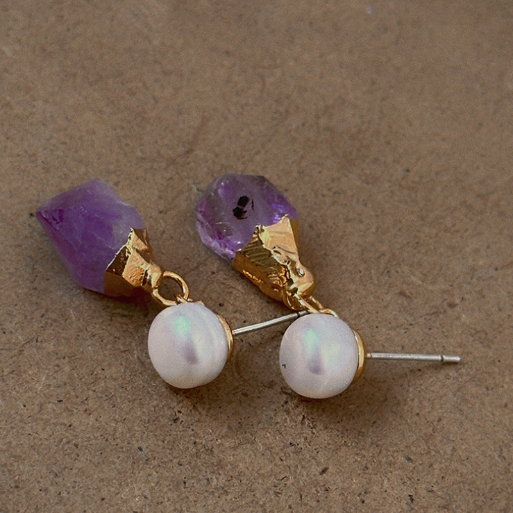 Seaside holiday style natural stone pearl earring