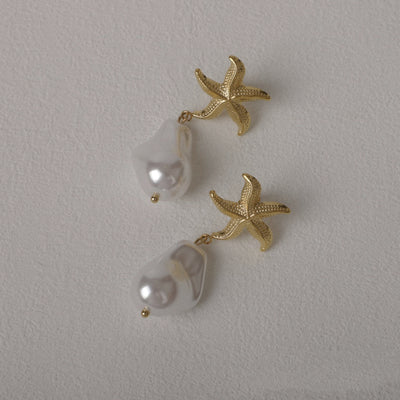 Neptune Baroque Pearl earring