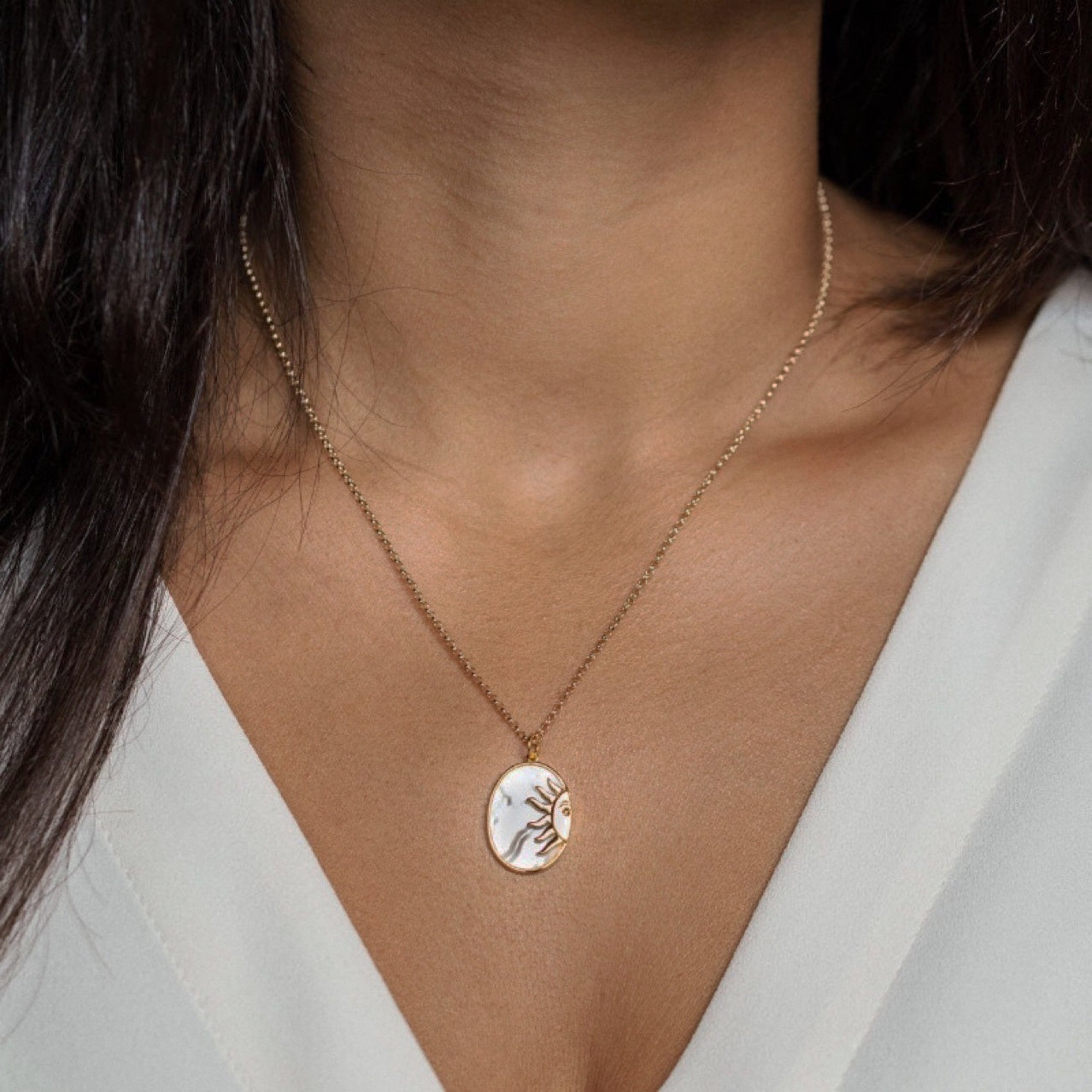 Sun Shell personality necklace