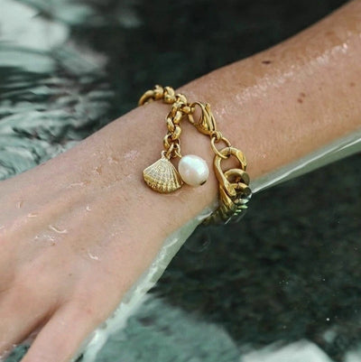 Freshwater pearl shell bracelet