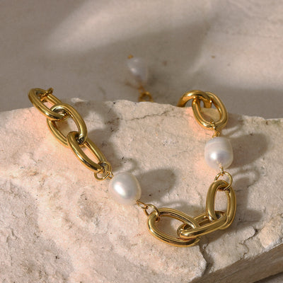 Baroque freshwater pearl bracelet