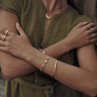 Irregular grain open bracelet