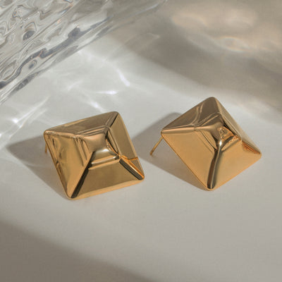 Gold tower square raised earring