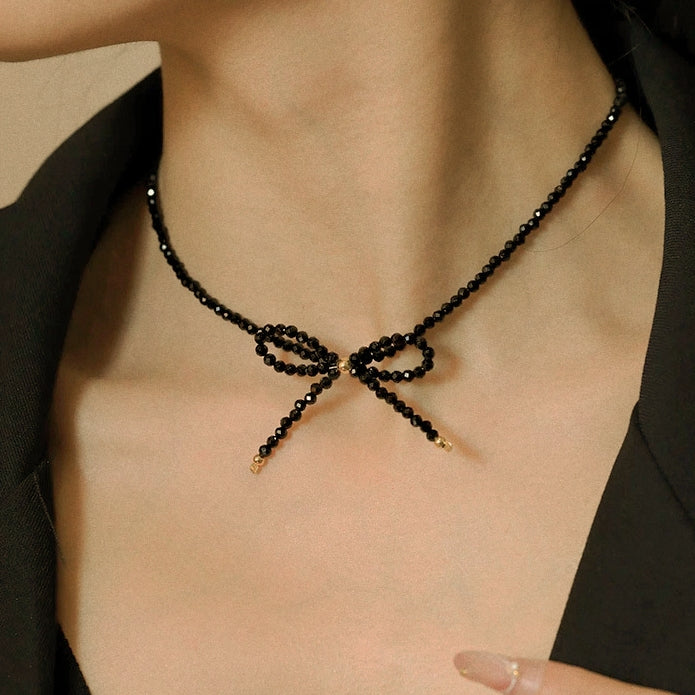 Black bow fashion necklace