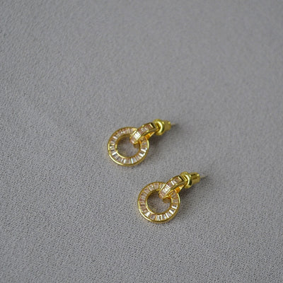 Stylish simple sparkle earring